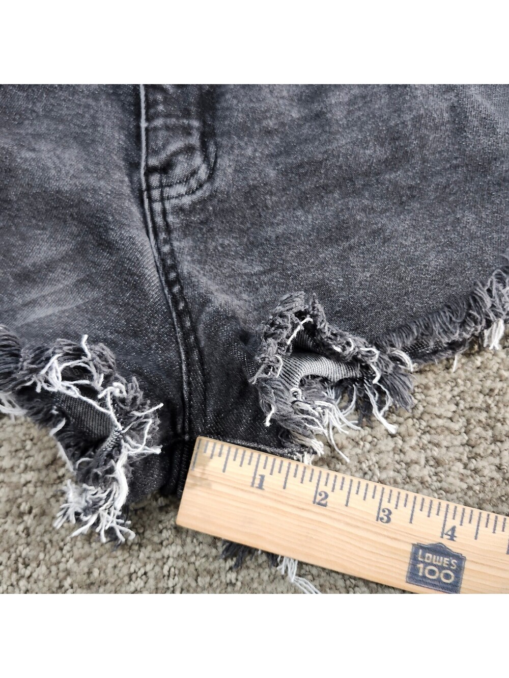 RSQ Women's Black Distressed Curvy High-Rise Denim Shorts Size 29 - Picture 4 of 8